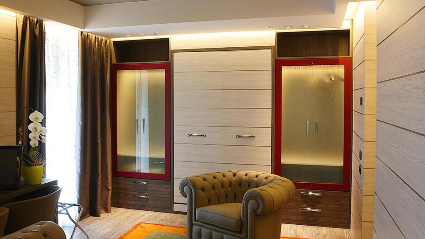 โรงแรมออโรรา