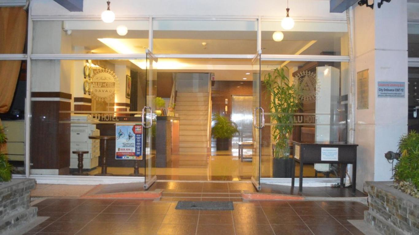 โรงแรมอาลู