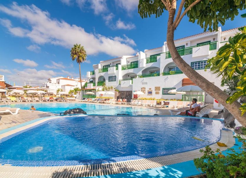 สระว่ายน้ำ รูปภาพ