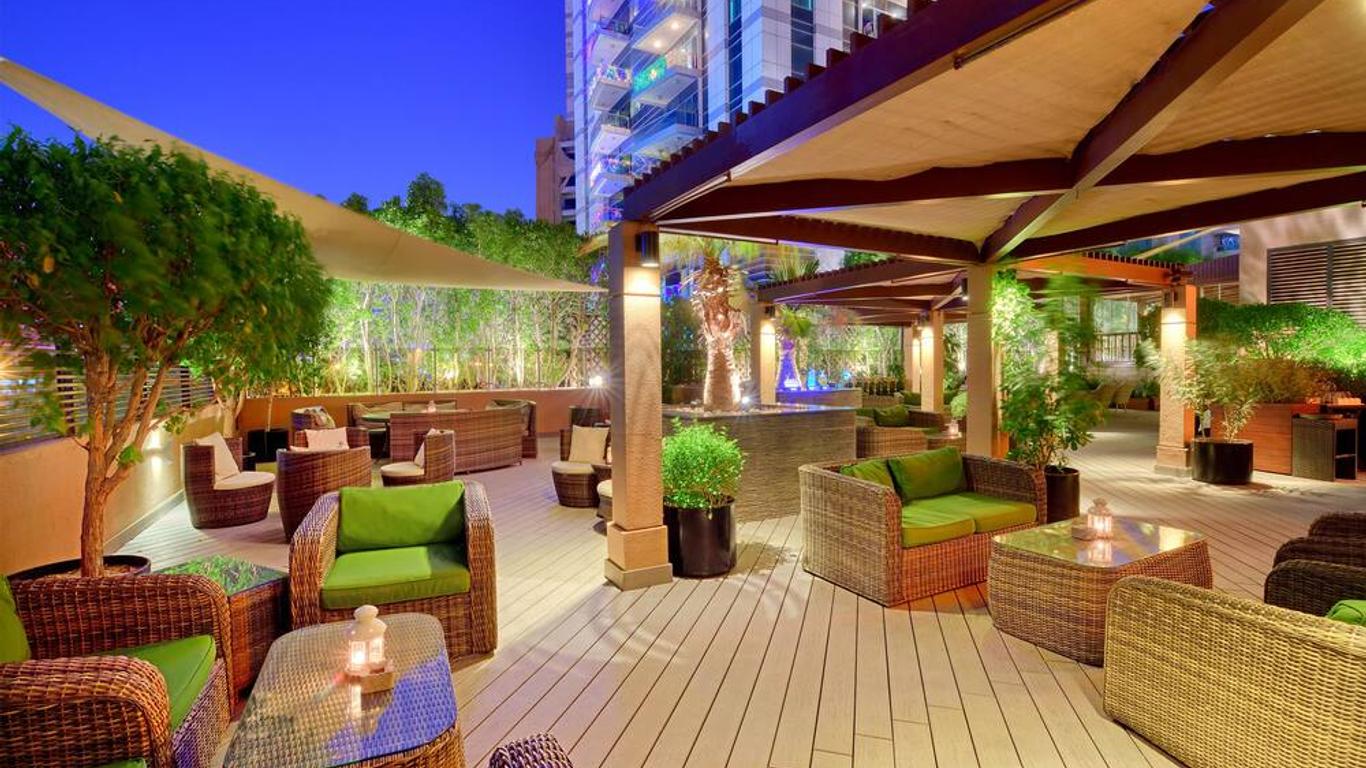 โรงแรมเดอะมาเจสติก ซิตี้ รีทรีท