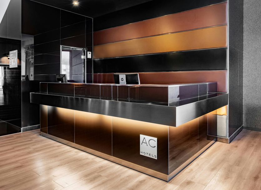 แผนกต้อนรับส่วนหน้า รูปภาพ