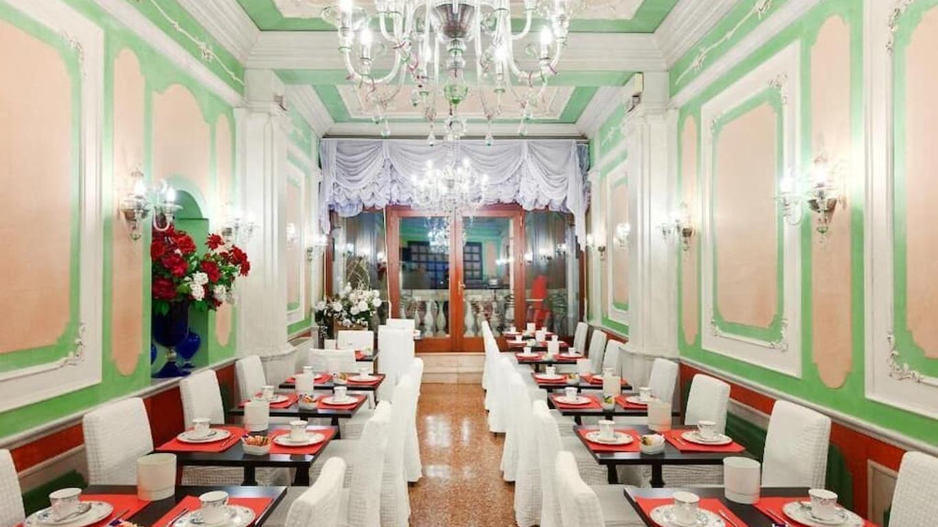 โรงแรมซานกาสซิอาโน กาฟาวเรตโต