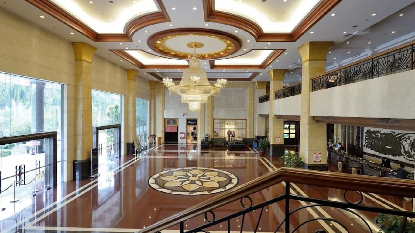 โรงแรมแกลดเดน สือหลง