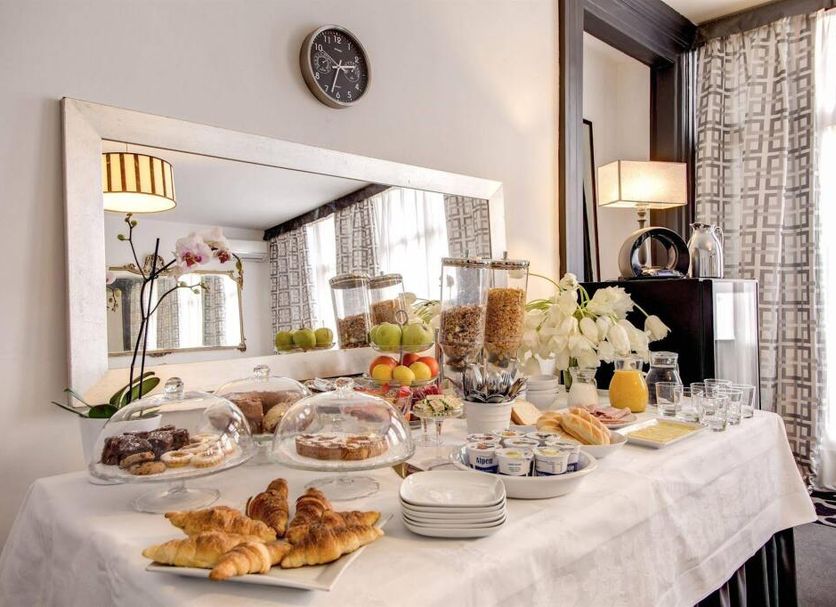 บุฟเฟ่ต์ รูปภาพ