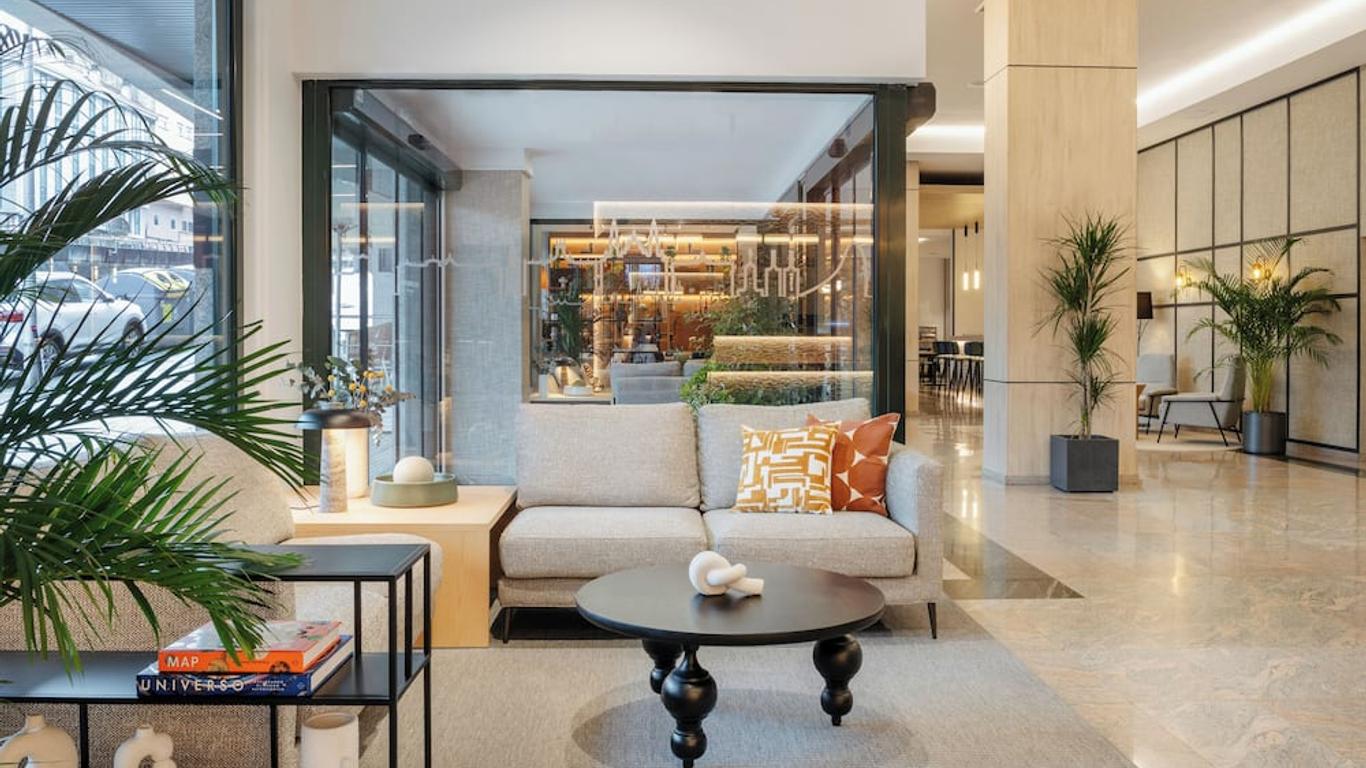 โรงแรม Santiago Plaza ภายใต้การสนับสนุนของ Meliá