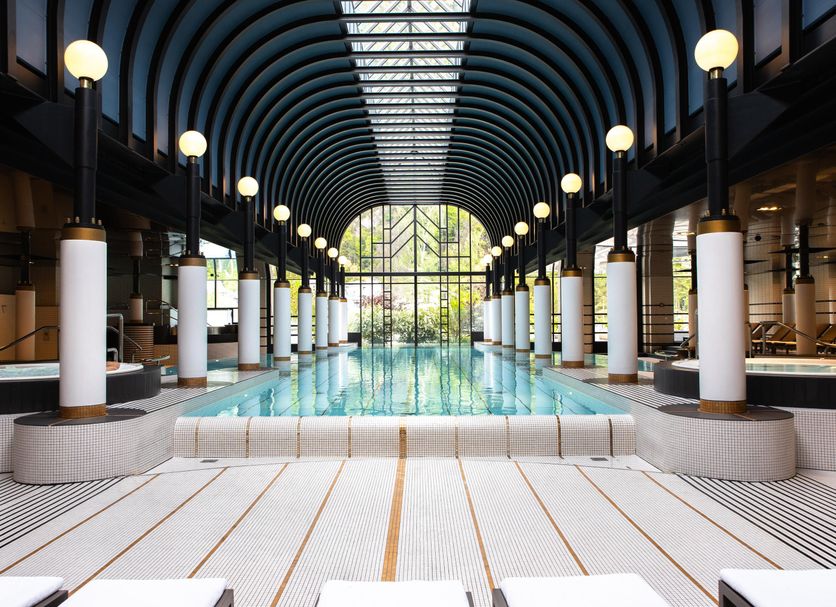 สระว่ายน้ำ รูปภาพ