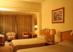 Grand Hotel Beirut - Beirut - Bedroom