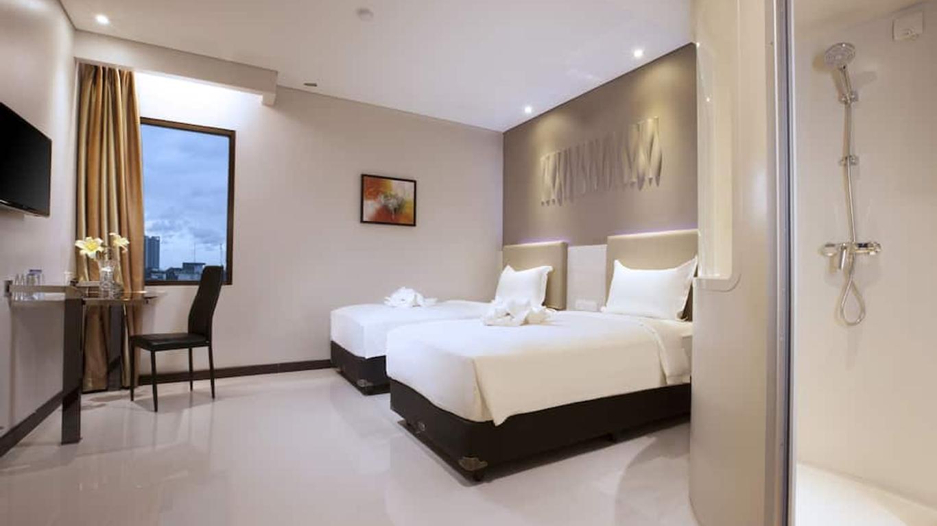 โรงแรมเวอร์ส ไลท์ เปิมบางูนัน
