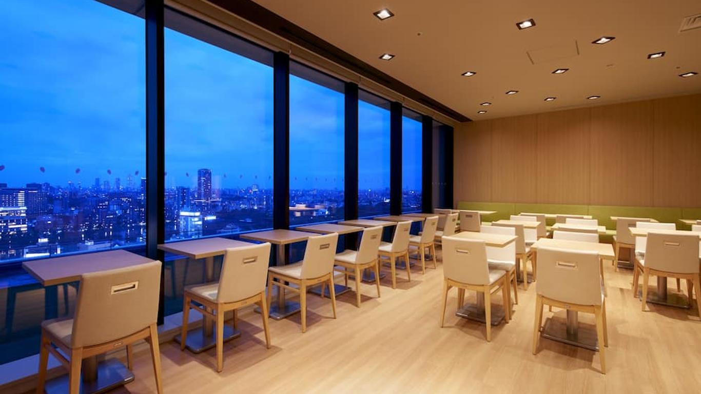 โรงแรมคราวน์ฮิลส์ อุเอโนะ พรีเมียร์