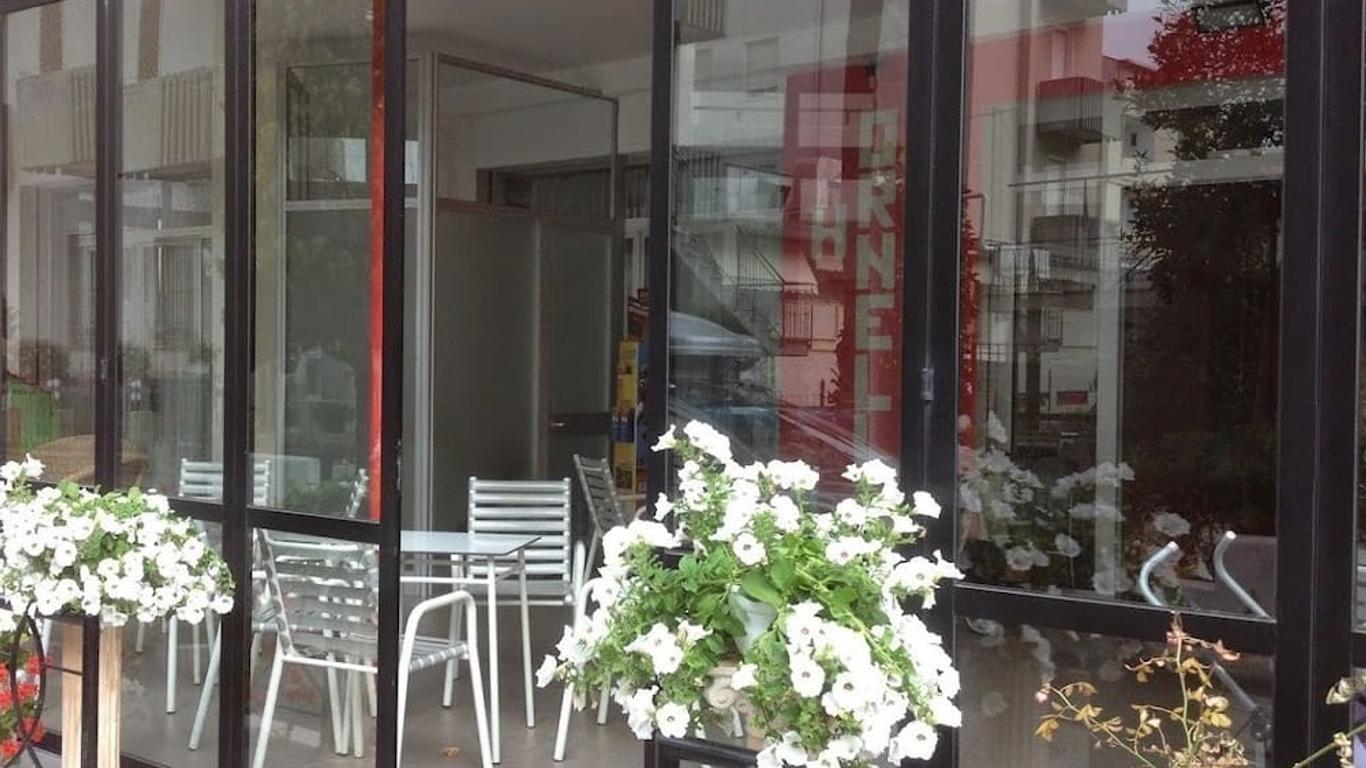โรงแรมออร์เนลลา