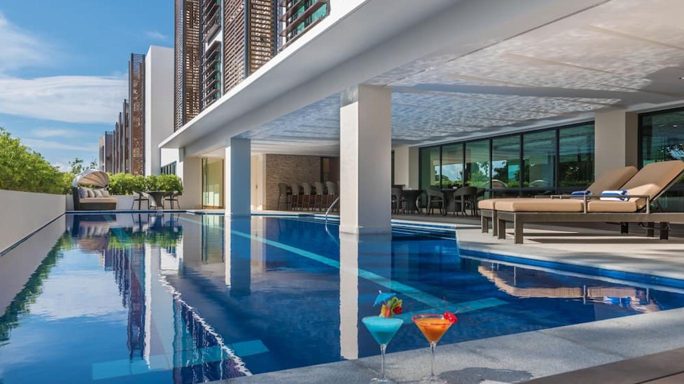 โรงแรมเบสท์เวสเทิร์นพลัส เดอะไอวีวอลล์