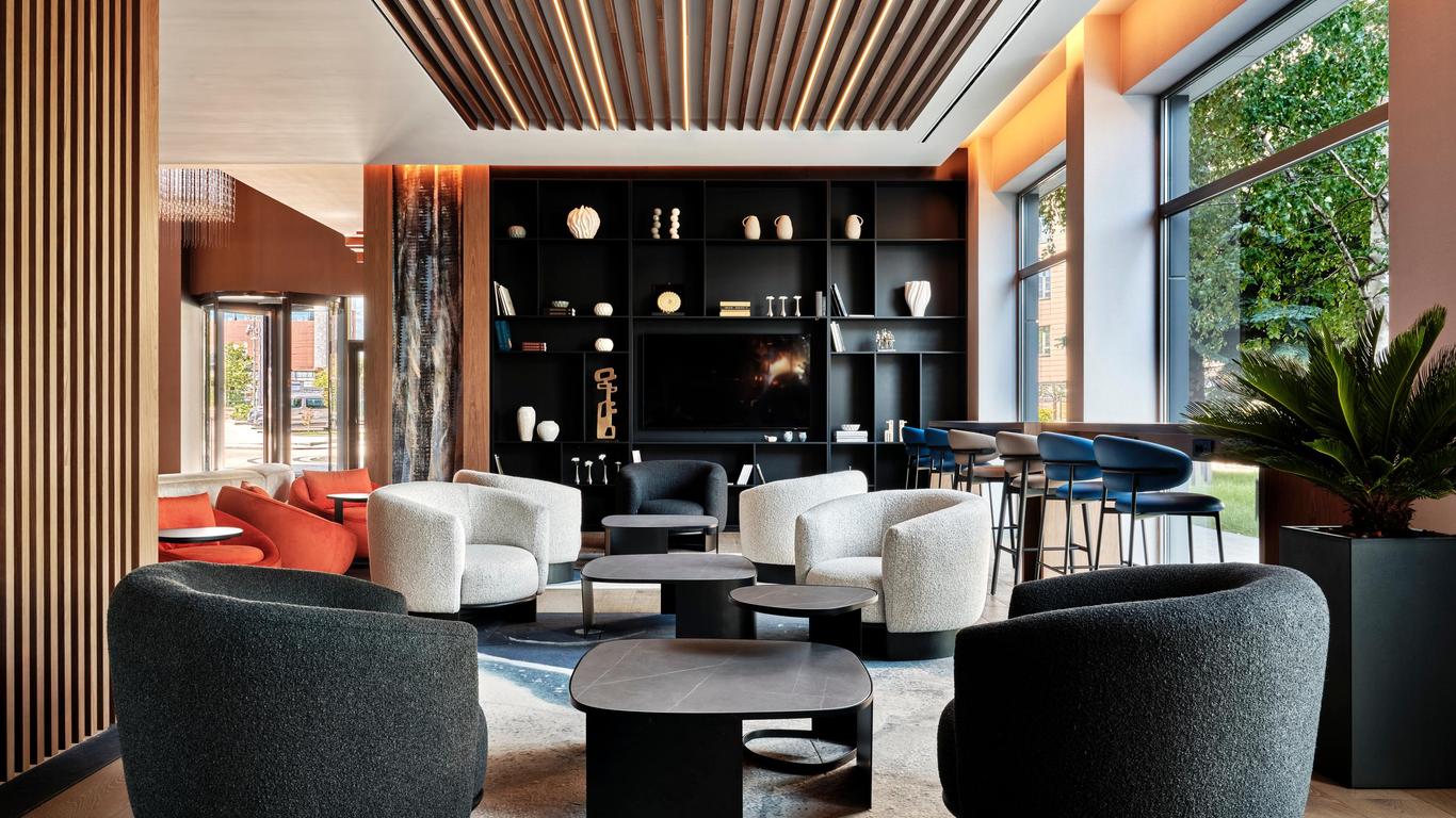 โรงแรม Crowne Plaza Sofia บาย IHG