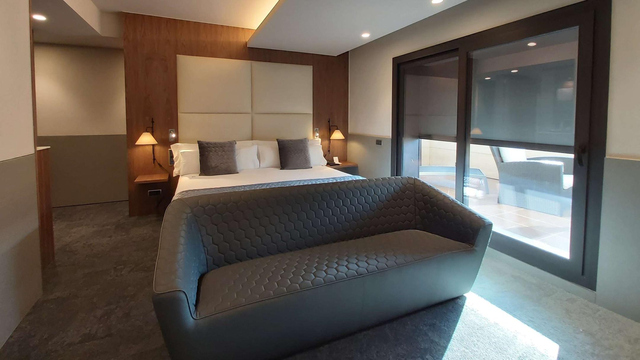 Best Western Premier Hotel Dante เริ่มต้นที่ ฿923 (฿̶9̶,̶7̶4̶3̶) โรงแรม