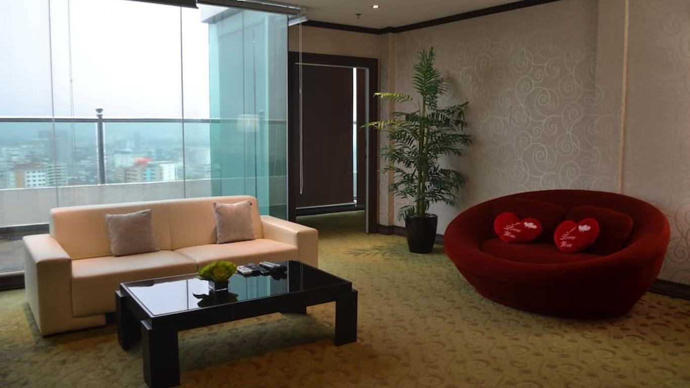 โรงแรมและห้องชุดคินตา ริเวอร์ฟรอนท์