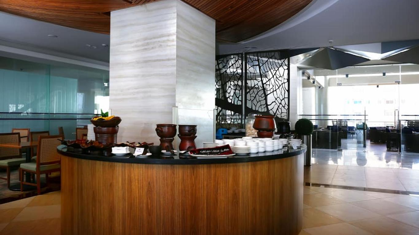 โรงแรม MG เซตอส เซอมารัง
