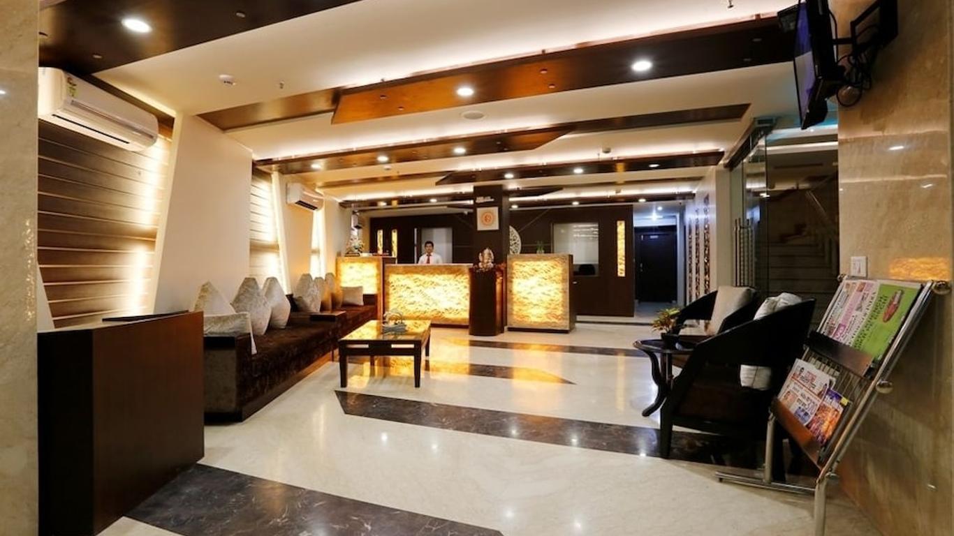Airport La Sapphire Hotel & Restaurant