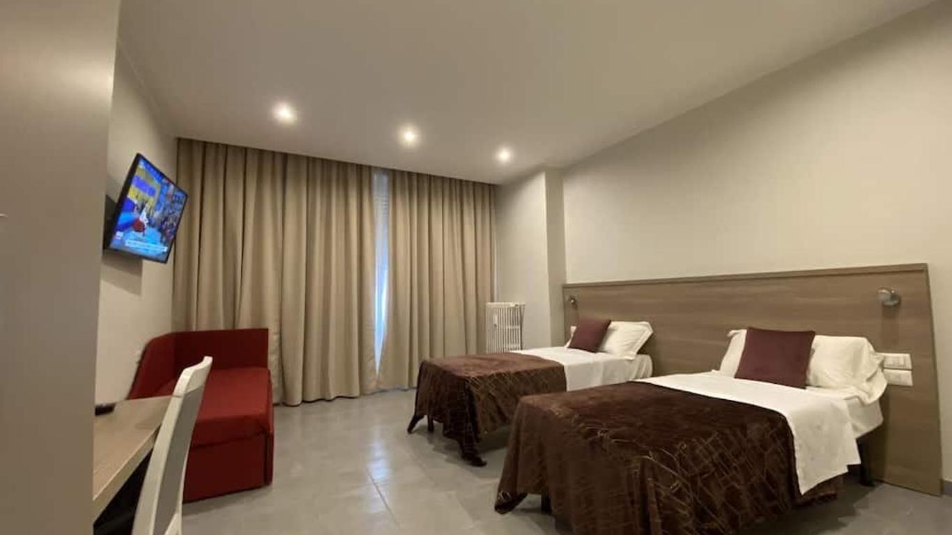 โรงแรมลีโอนาร์โด มิลาโน เชนตราเล
