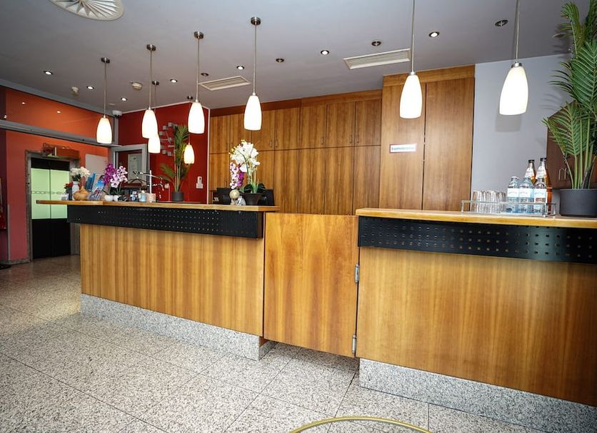 แผนกต้อนรับส่วนหน้า รูปภาพ