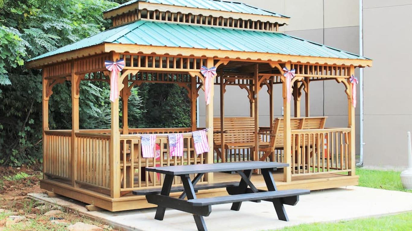 ซุปเปอร์ 8 บายวินด์แฮม ทัสกาลูซา