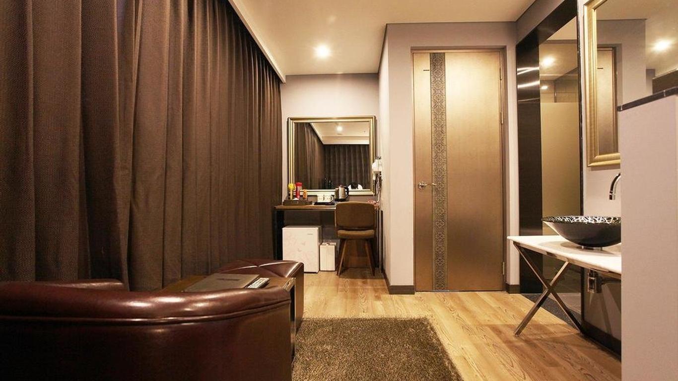โรงแรมอาฮาวา