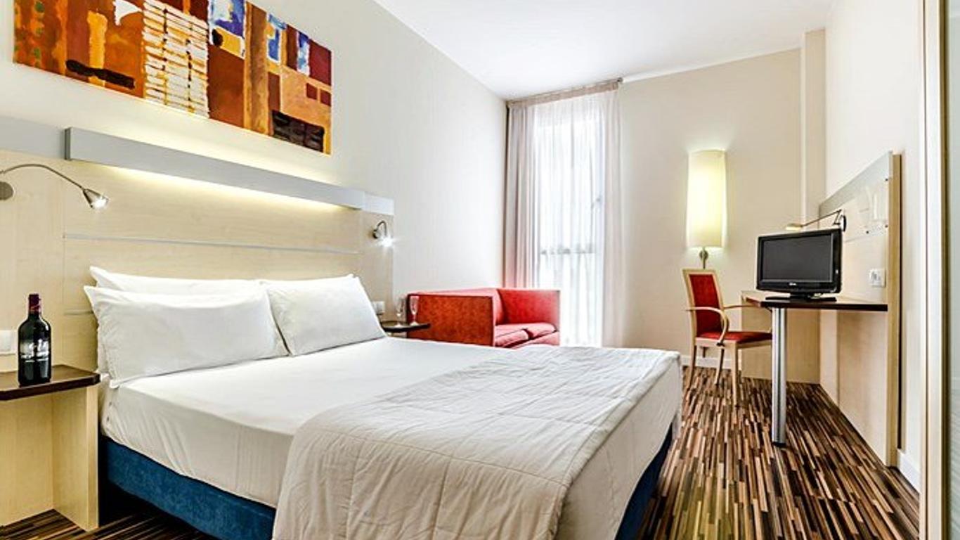 โรงแรม YIT ซิวดาด เด ซาราโกซา​​​​​​​
