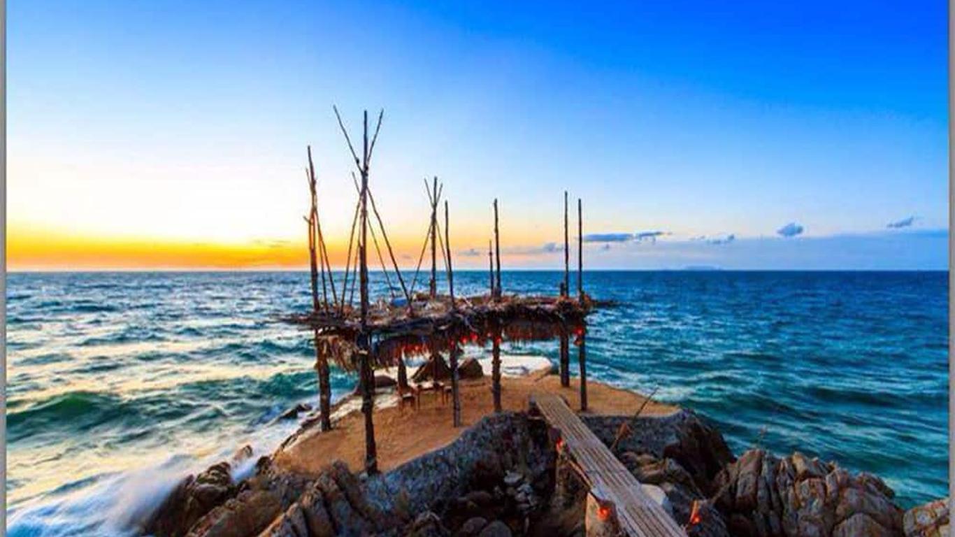 หาดสนรีสอร์ทแอนด์เรสเตอรองท์