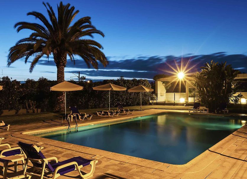 สระว่ายน้ำ รูปภาพ