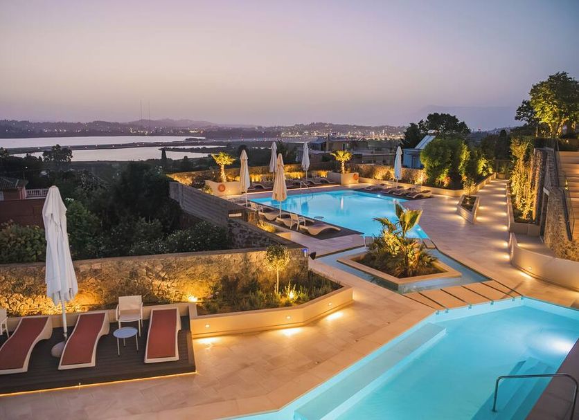 สระว่ายน้ำ รูปภาพ