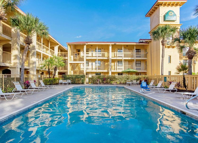 สระว่ายน้ำ รูปภาพ