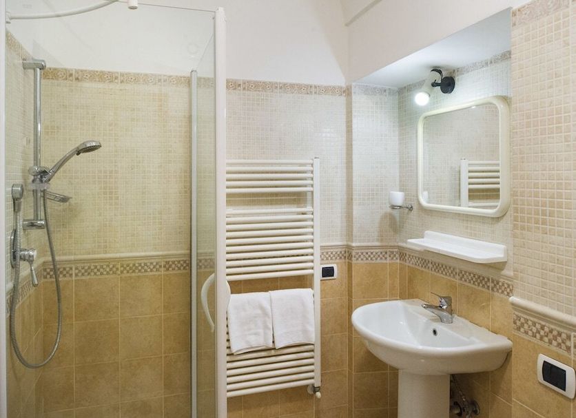 อื่น ๆ รูปภาพ