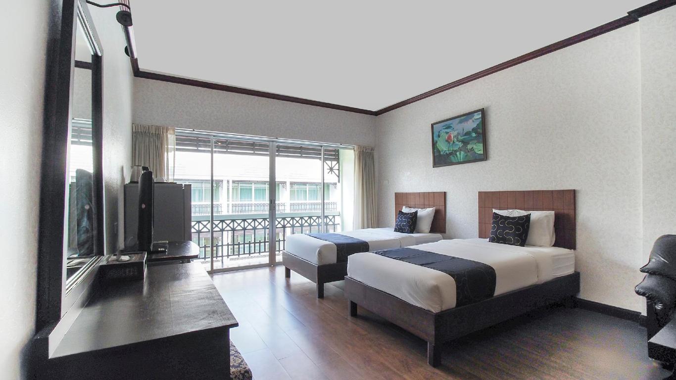 โรงแรมบ้านไม้หอม