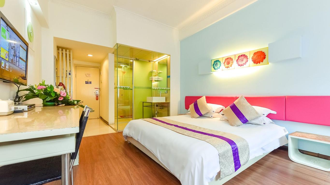 โรงแรมแกรนด์ 0773