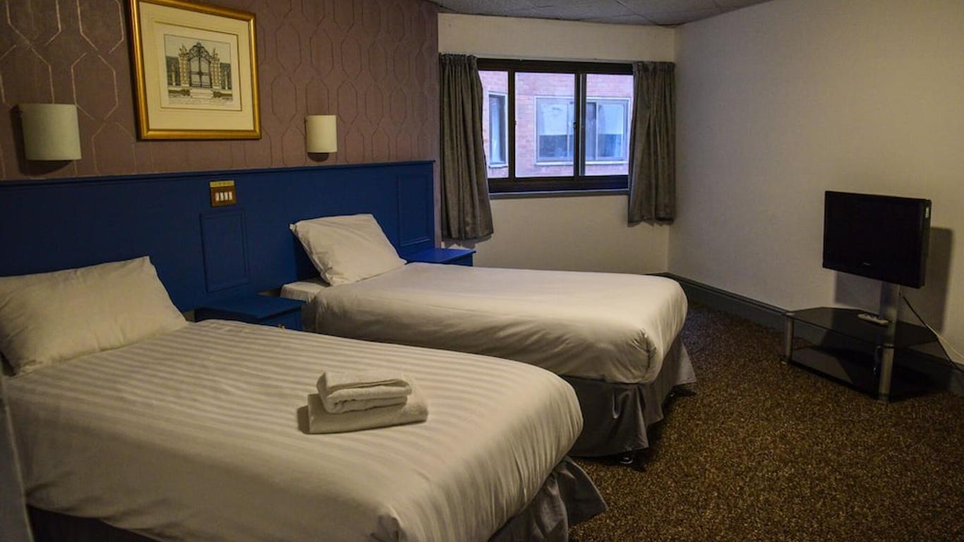 โรงแรม Himley Country