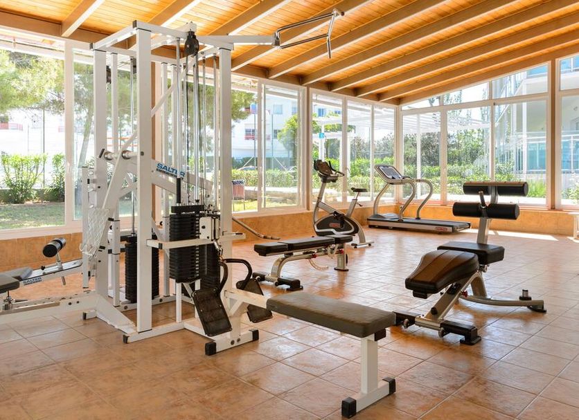 ยิม รูปภาพ