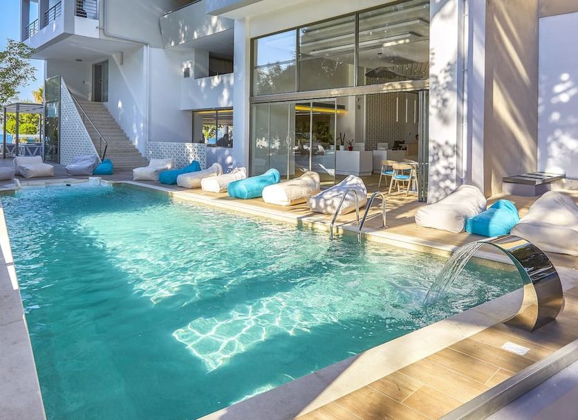 สระว่ายน้ำ รูปภาพ