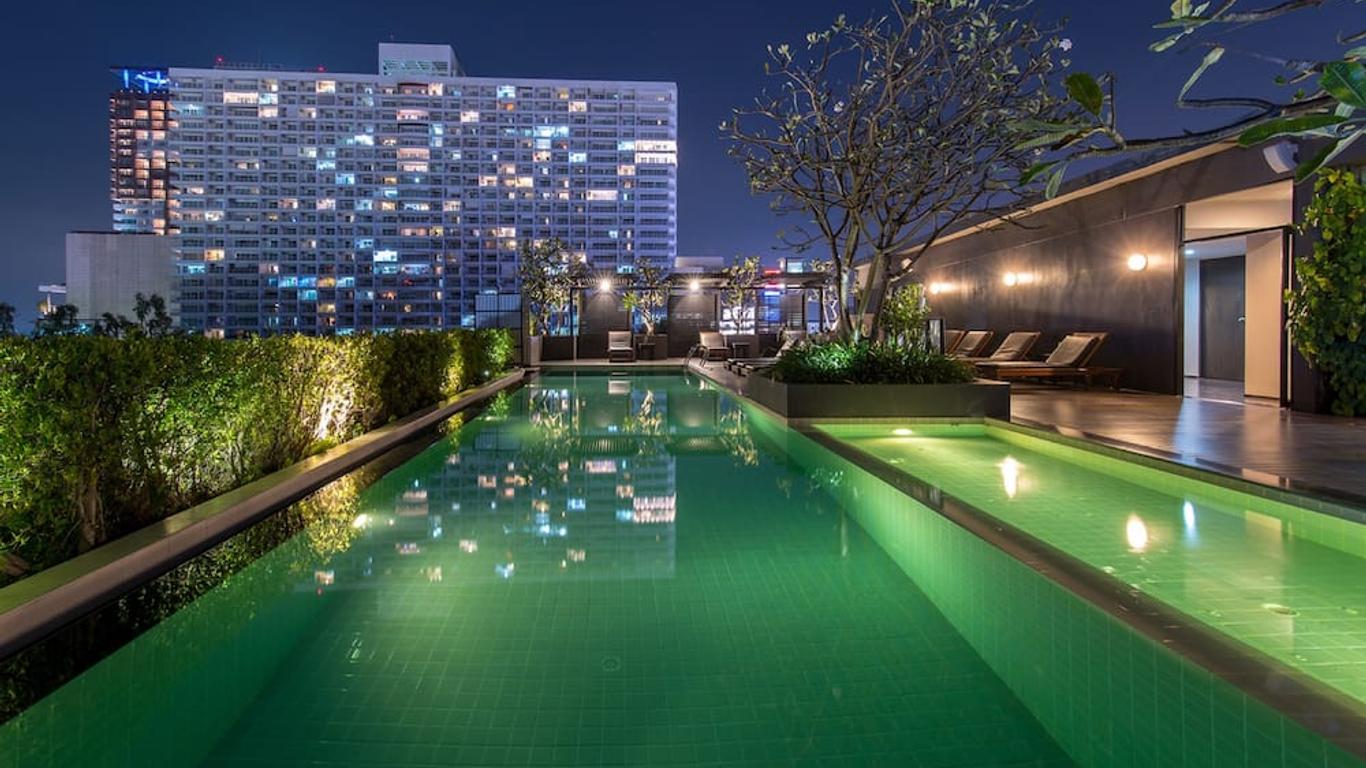 โรงแรมเพจเท็น
