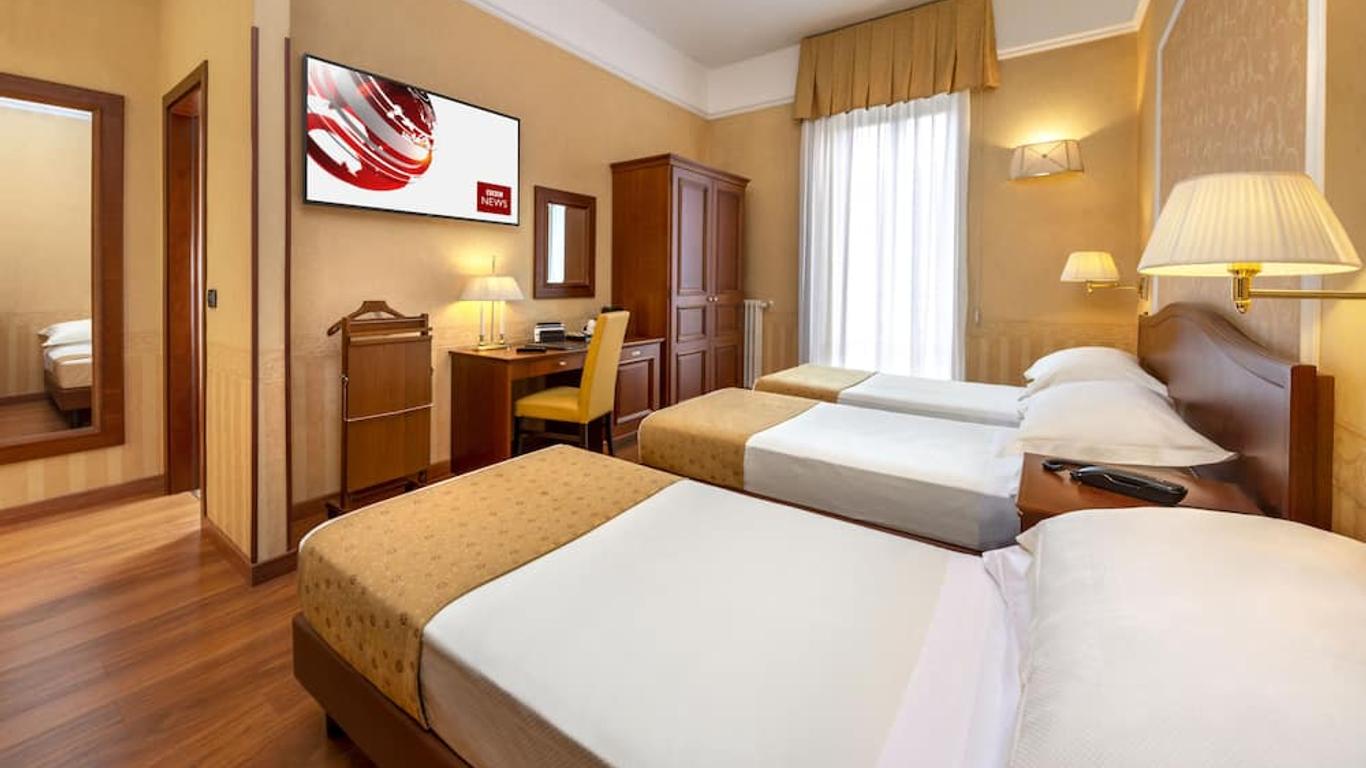 โรงแรมแลนแคสเตอร์