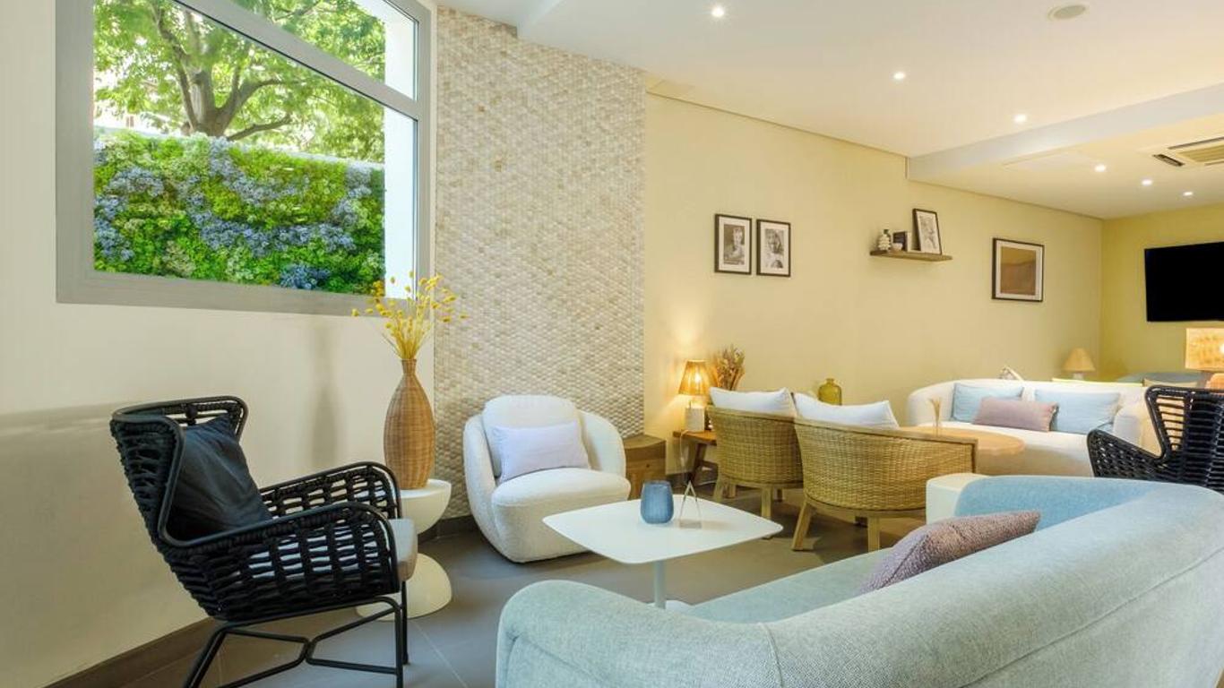 โรงแรม B&B Antibes Juan-les-Pins