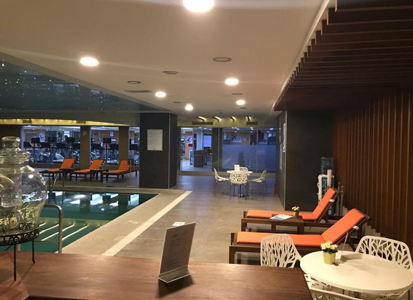 สระว่ายน้ำ รูปภาพ