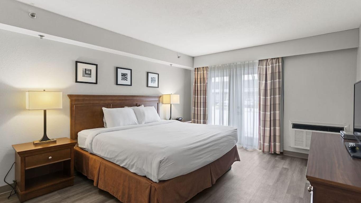 สวีท Travelodge โดย Wyndham Regina / Eastgate Bay