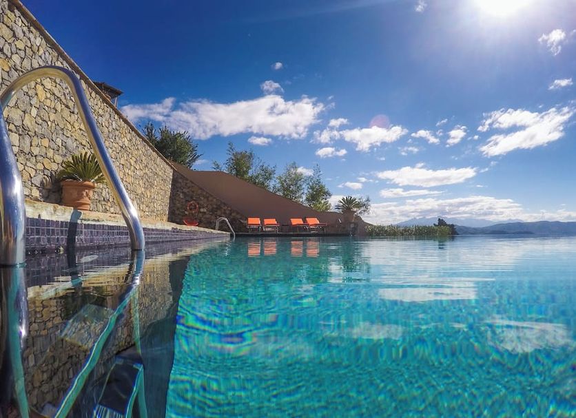 สระว่ายน้ำ รูปภาพ