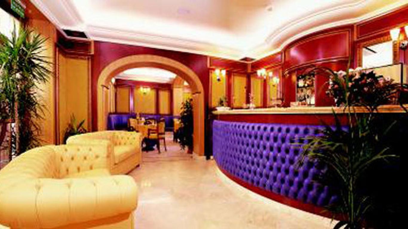 โรงแรมฟอรี อิมพีเรียลิ คาวาเลียริ
