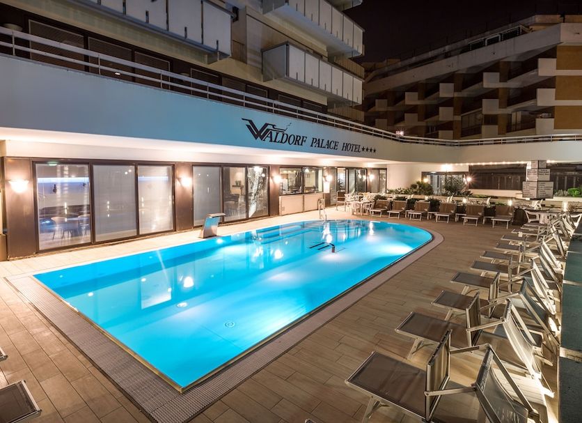 สระว่ายน้ำ รูปภาพ