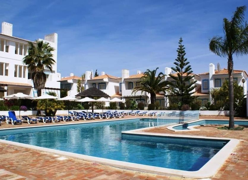 สระว่ายน้ำ รูปภาพ