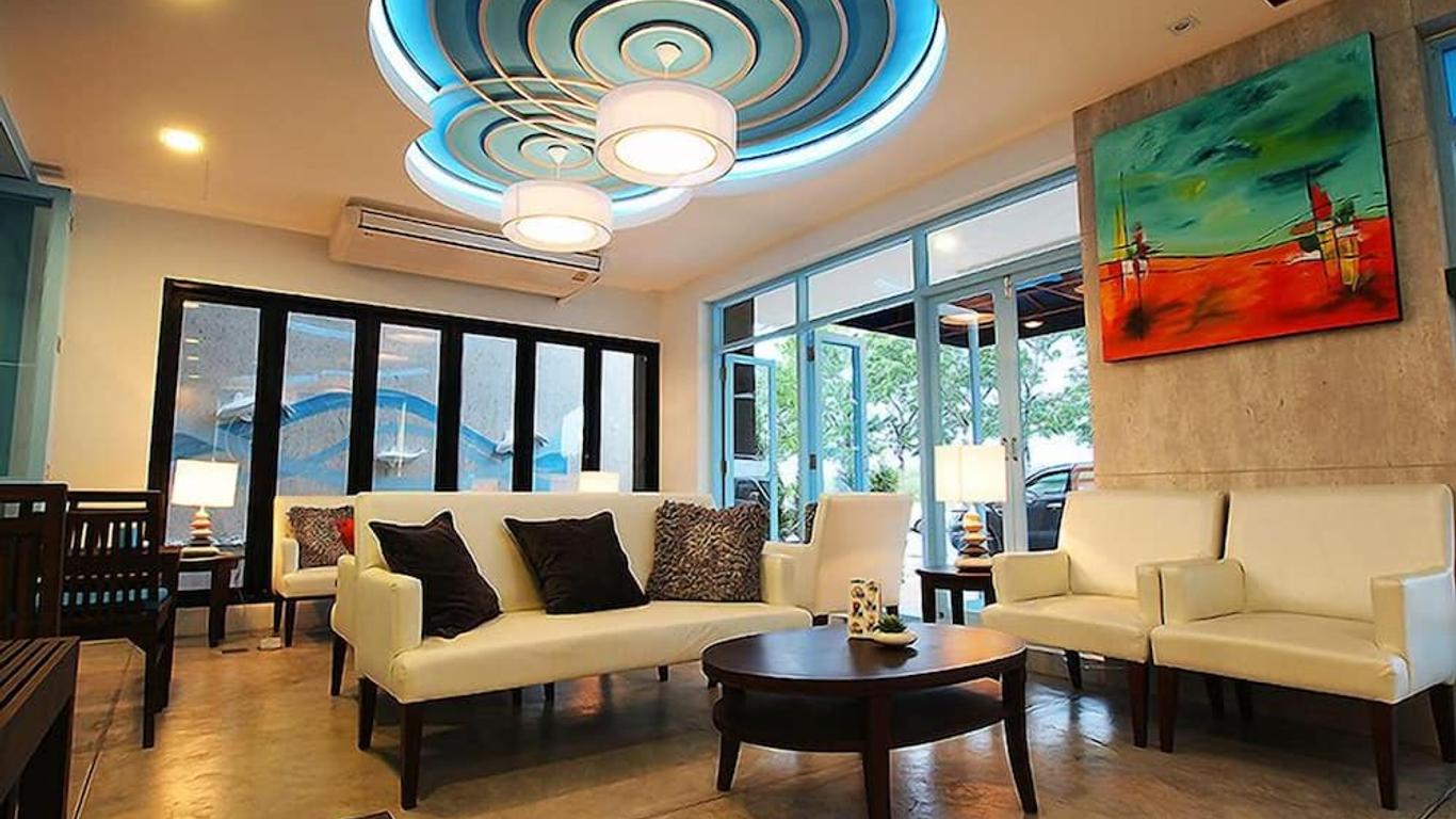 โรงแรมอาโป