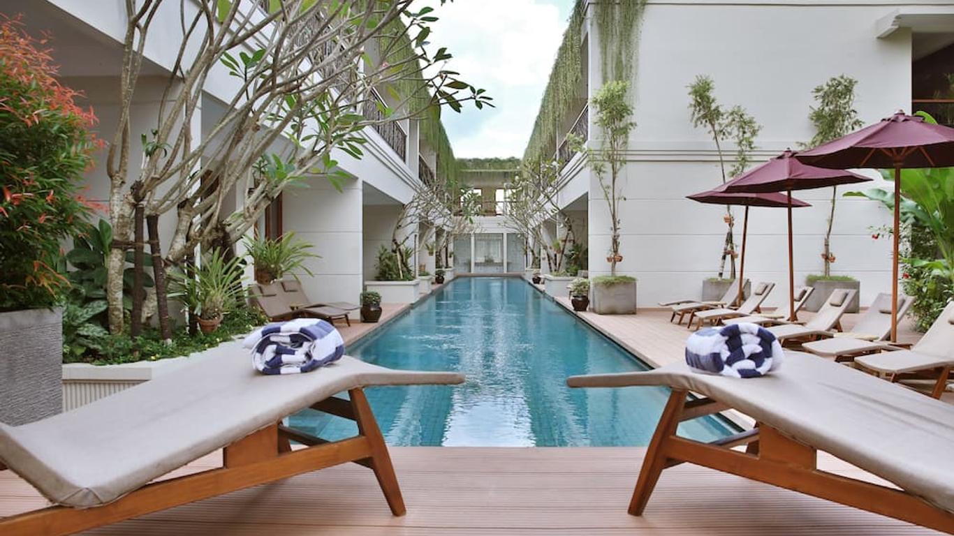 โรงแรมเซอมินยัค ลากูนออลสวีท
