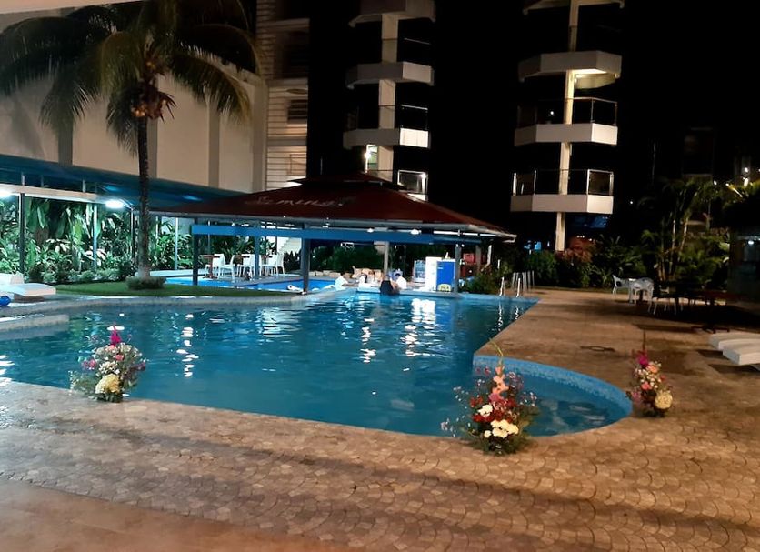 สระว่ายน้ำ รูปภาพ