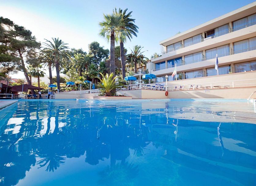 สระว่ายน้ำ รูปภาพ