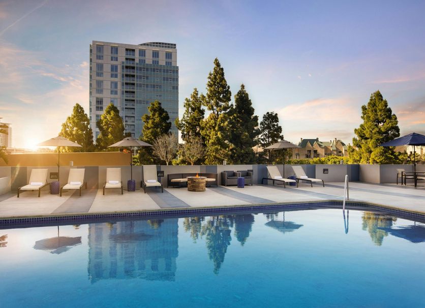 สระว่ายน้ำ รูปภาพ