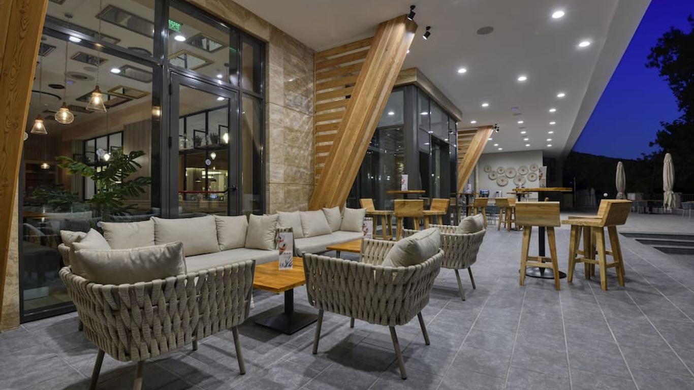 โรงแรม Grifid Vistamar - Ultra